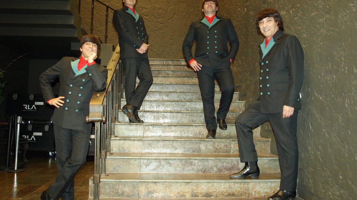Los Beetles con 2e