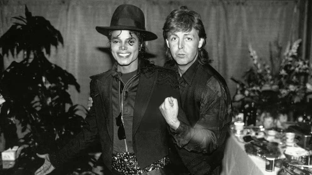 La historia detrás de cómo Michael Jackson adquirió los derechos de las canciones de The Beatles