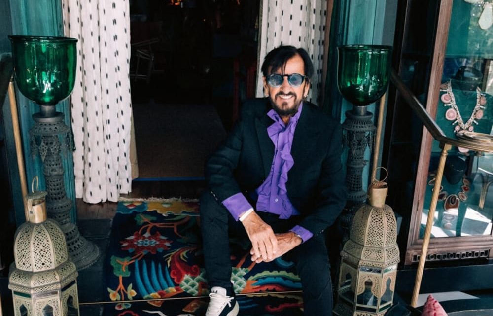 Ringo Starr estrena “Long Long Road”: un viaje íntimo y emotivo en su nuevo videoclip oficial.