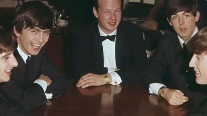 Brian Epstein: el hombre que vio en los Beatles algo que nadie más podía imaginar.